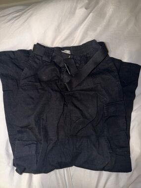 ARITZIA TNA Black Cargo Pants with Built-in Web Belt